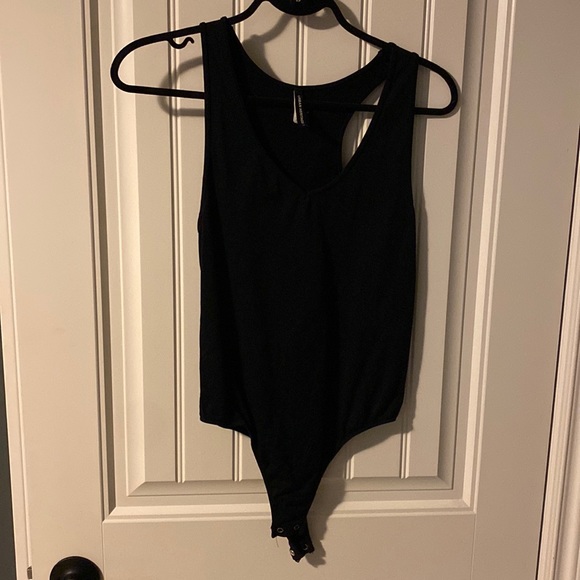 Black body suit - Picture 1 of 3